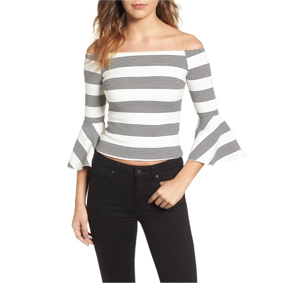 Line & Dot off the shoulder crop top! - Picture 5 of 7